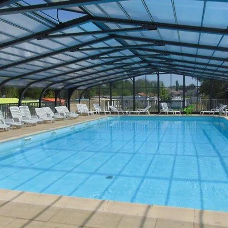 Mobil 5 Pers A Avec Terrasse - Api-1-52-587 Avrille (Vendee)