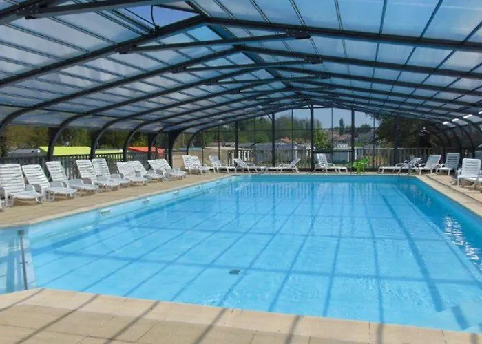 Mobil 5 Pers A Avec Terrasse - Api-1-52-587 Avrille (Vendee)